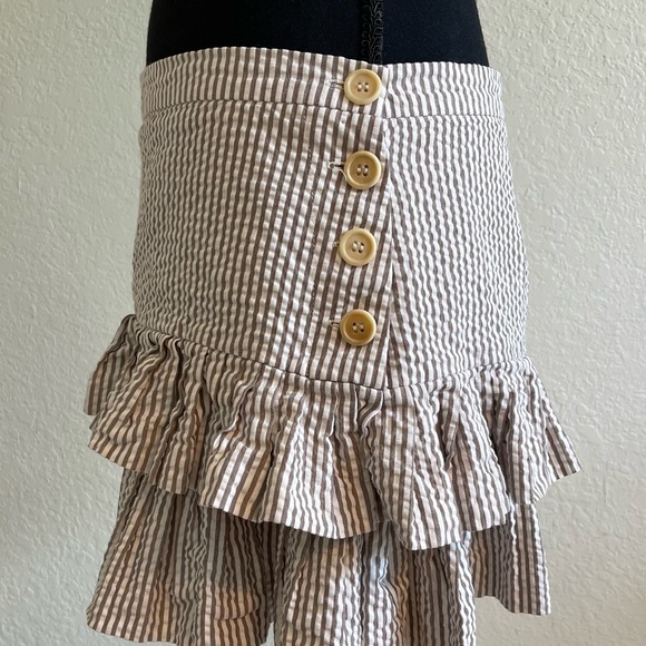 Cute BCBGMAXAZRIA Beige And White Striped Pleated Mini Skirt Size 8 - - Picture 4 of 7